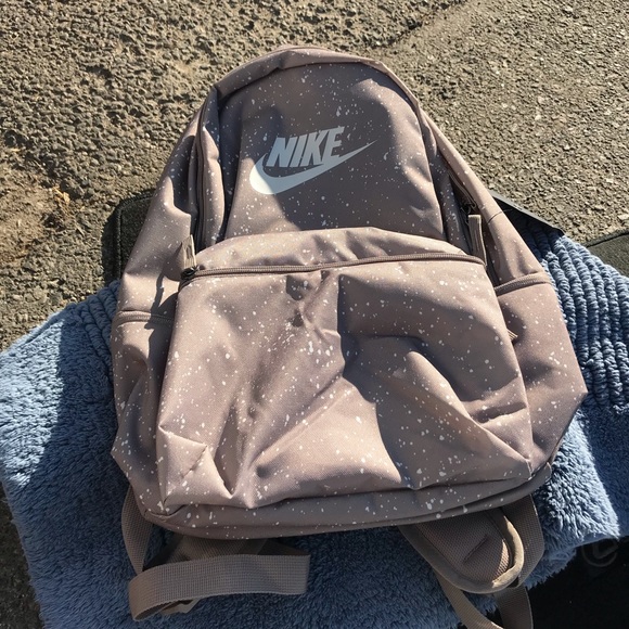 nike splatter backpack